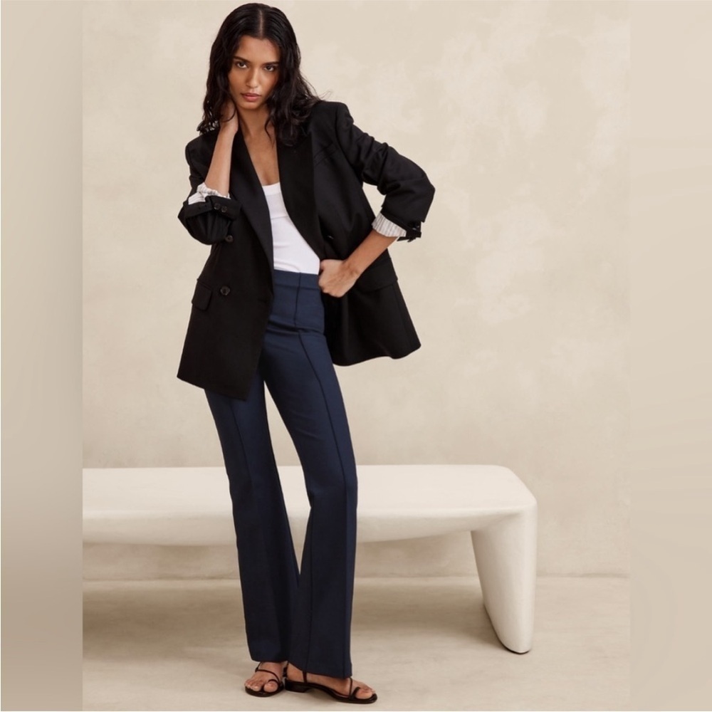 NWT! Banana Republic Navy Flare Everywhere Ponte Pant 478953 🩶